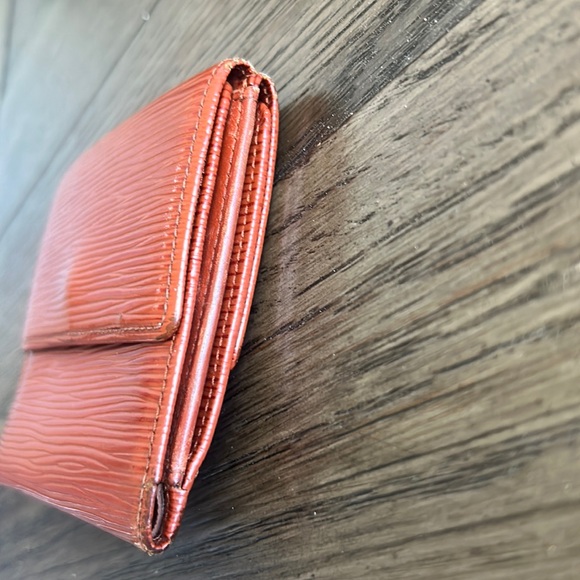 LV Cognac Epi Dual Snap Wallet - Picture 3 of 16